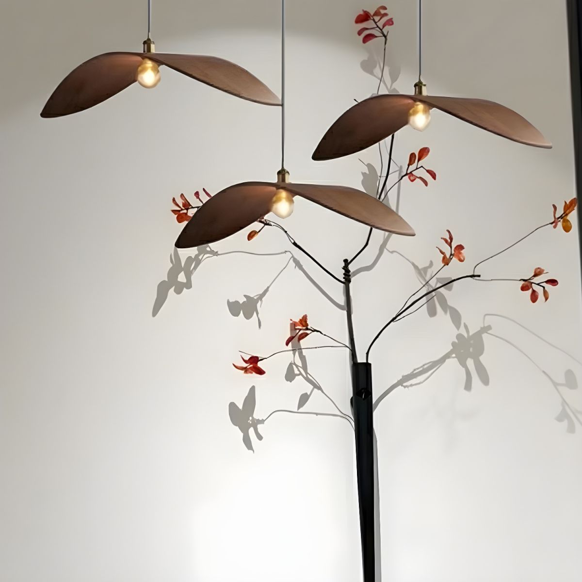 Suspension bois noyer triple feuille view 3