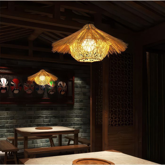 Suspension paille chapeau chinois view 2