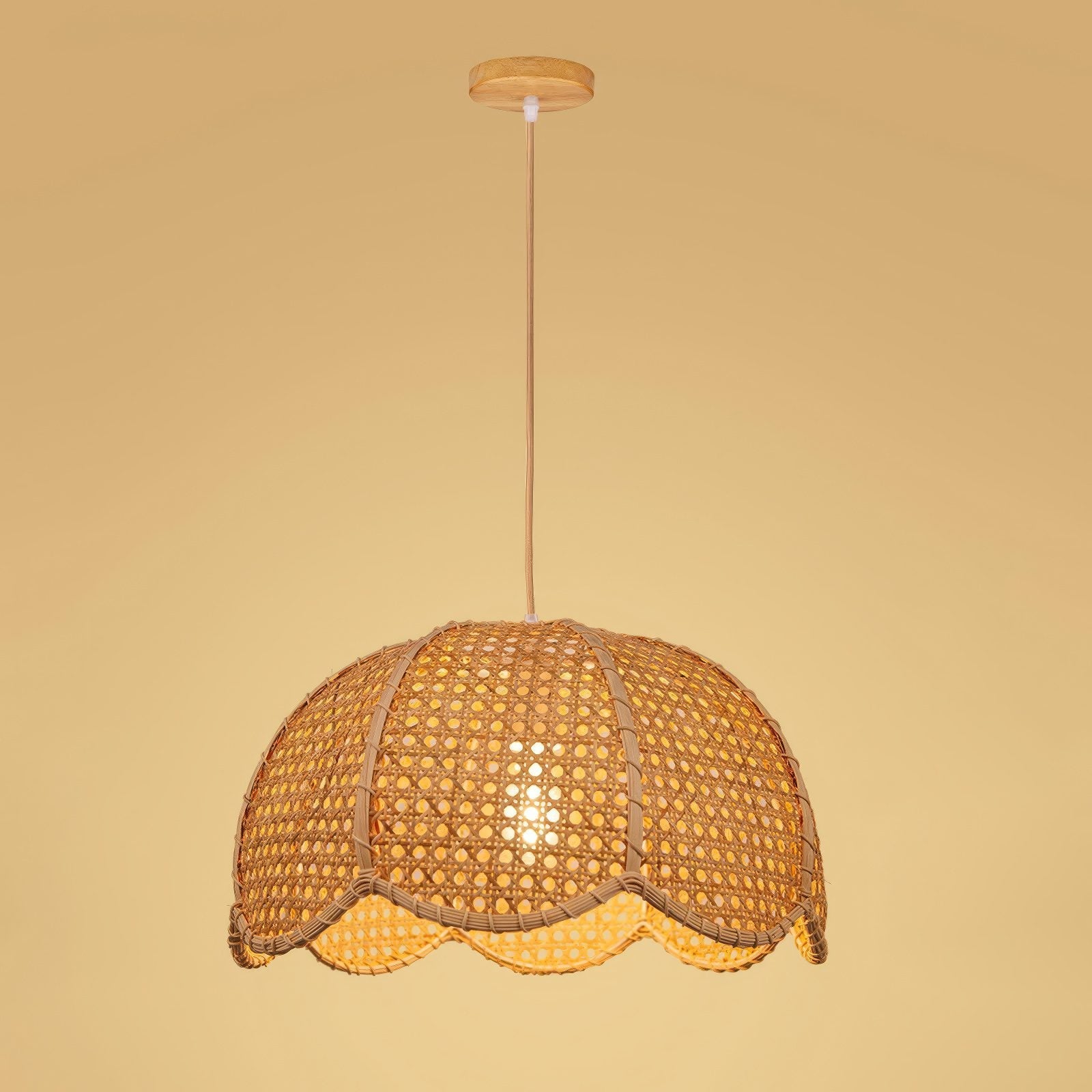 Suspension fleur rotin view 2