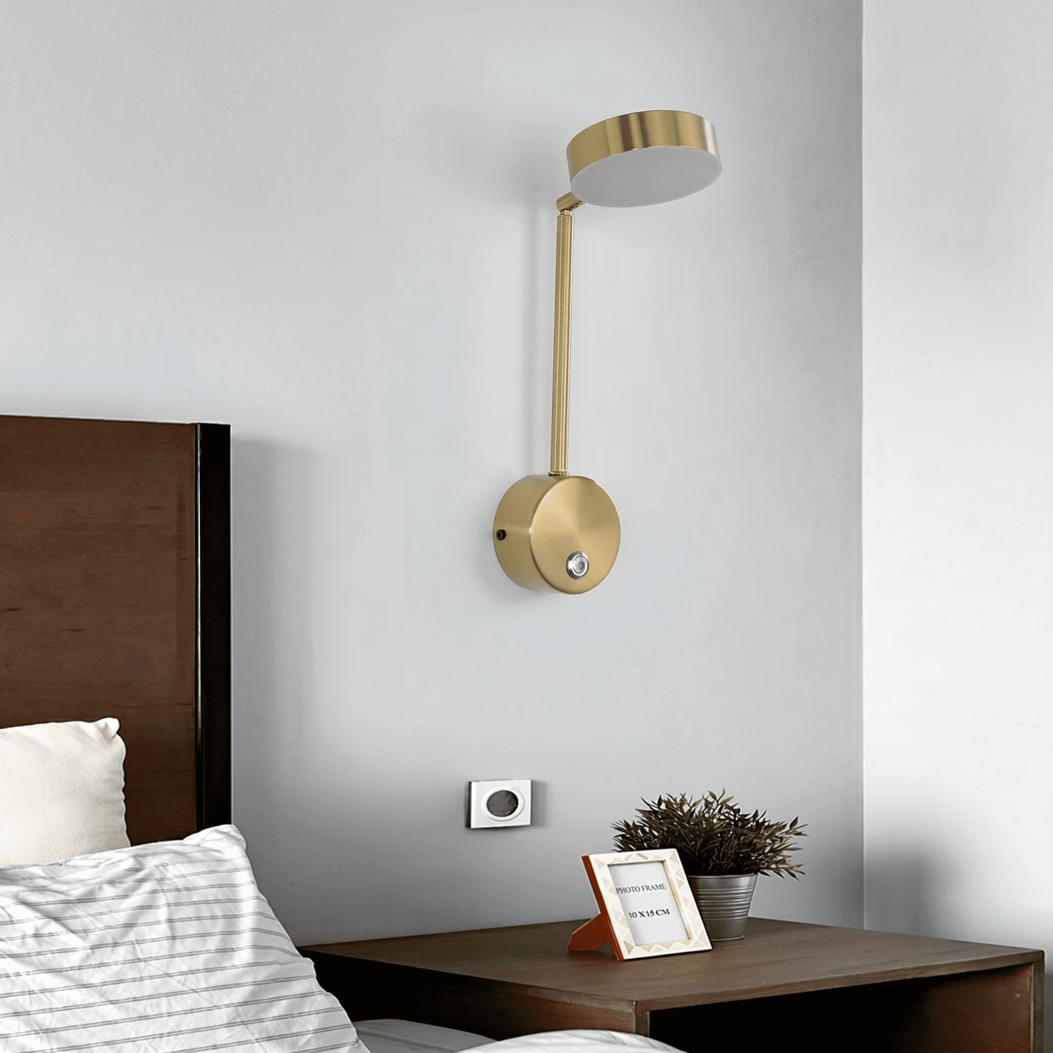Modern Gold Wall Lights view 8